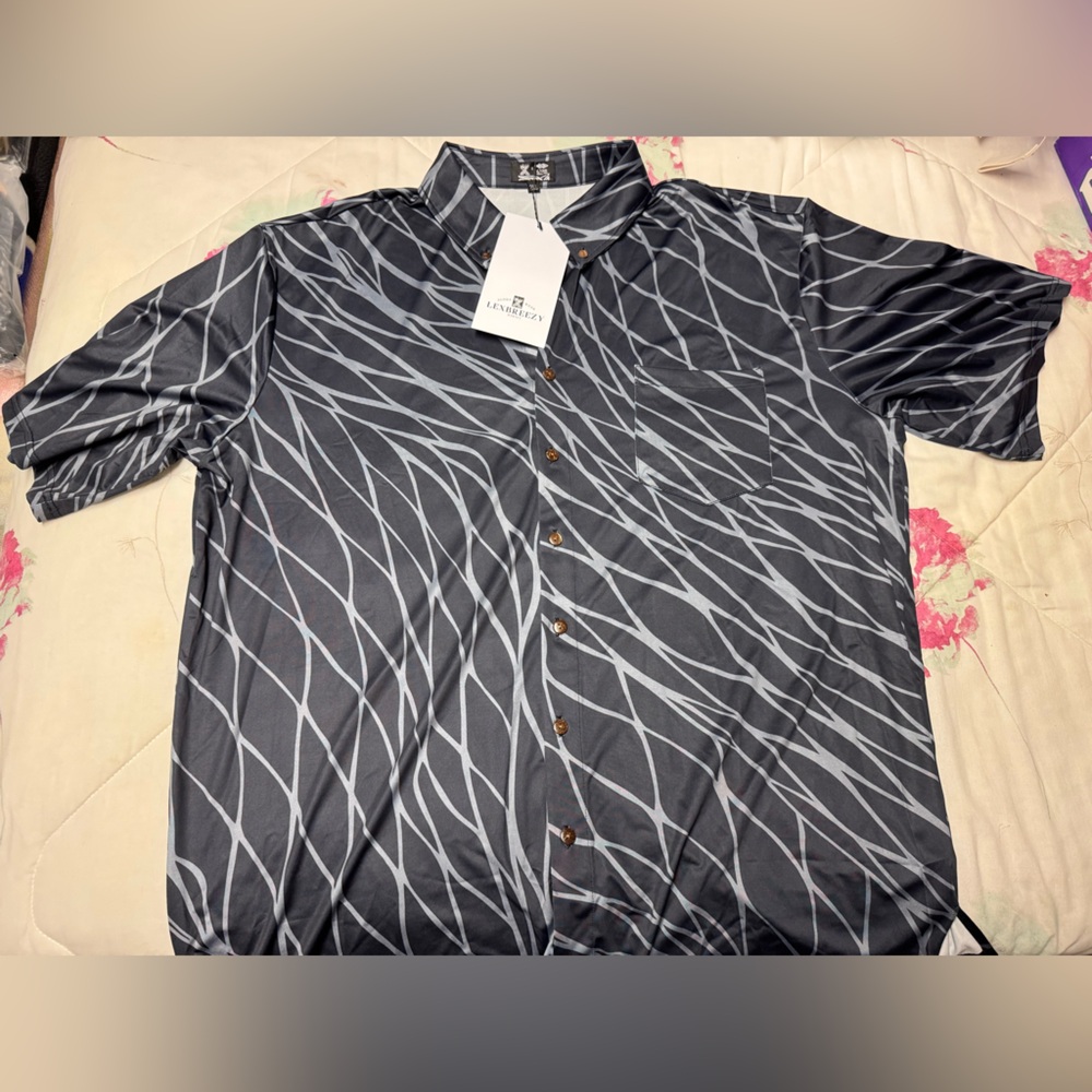 NWT LexBreezy Men's Button-down shirt